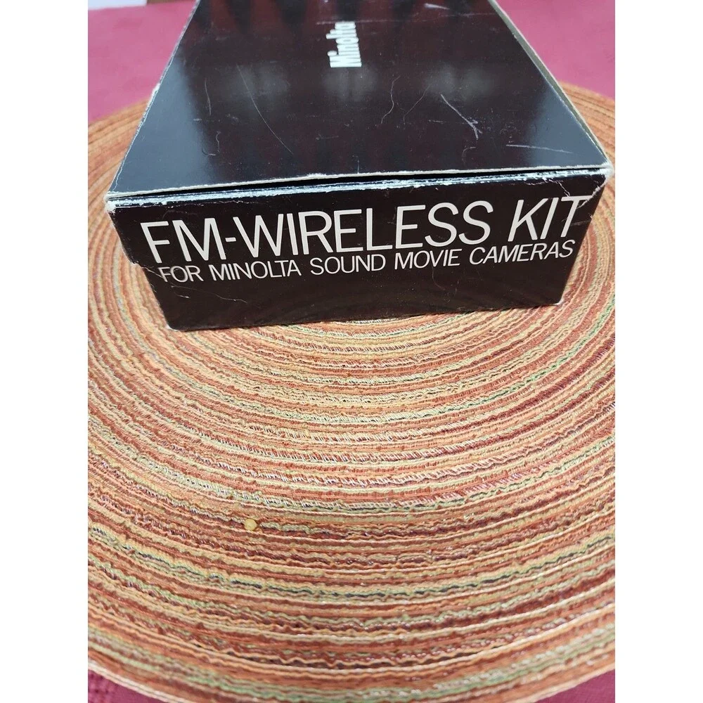 Vintage Minolta FM-Wireless Microphone Kit For Sound Movie Cameras Untested